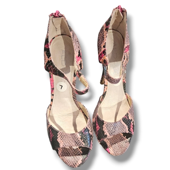 Snakeskin print strappy heels - Picture 4 of 7